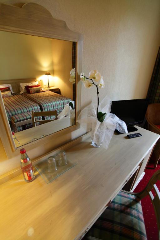 Le Domaine De Mombreux Hotell Lumbres Rum bild